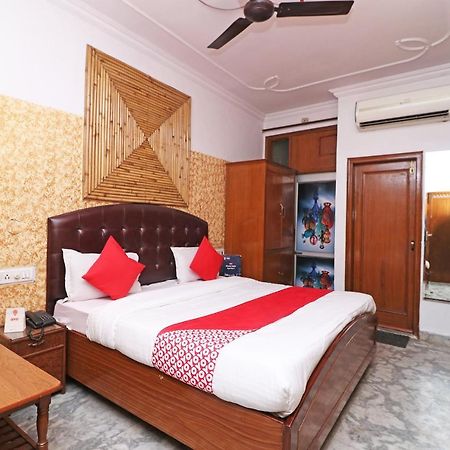 Oyo 29304 Hotel Pooja Yamuna Nagar Luaran gambar