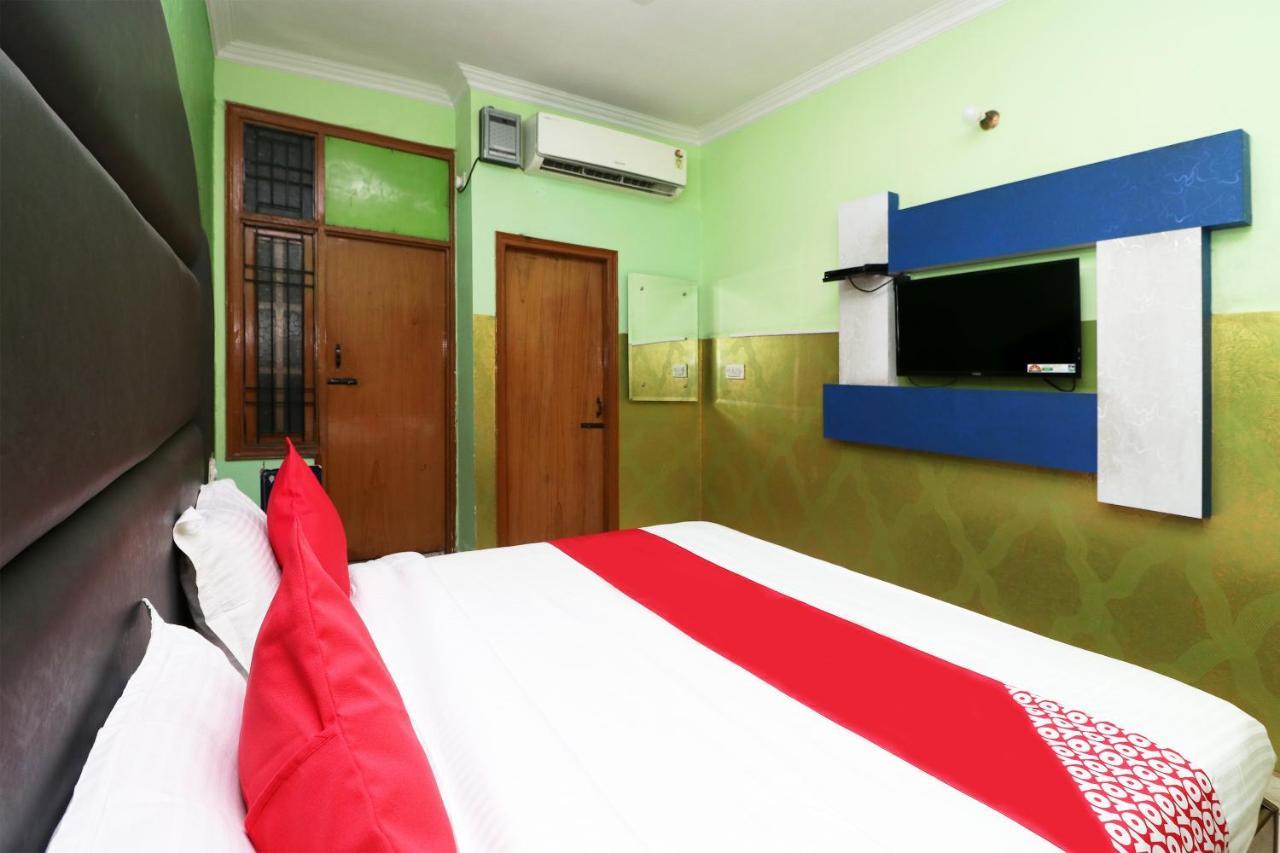 Oyo 29304 Hotel Pooja Yamuna Nagar Luaran gambar
