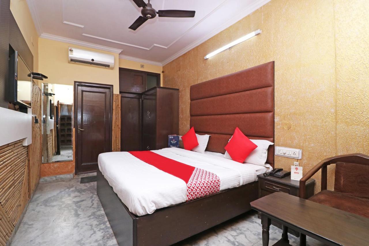 Oyo 29304 Hotel Pooja Yamuna Nagar Luaran gambar