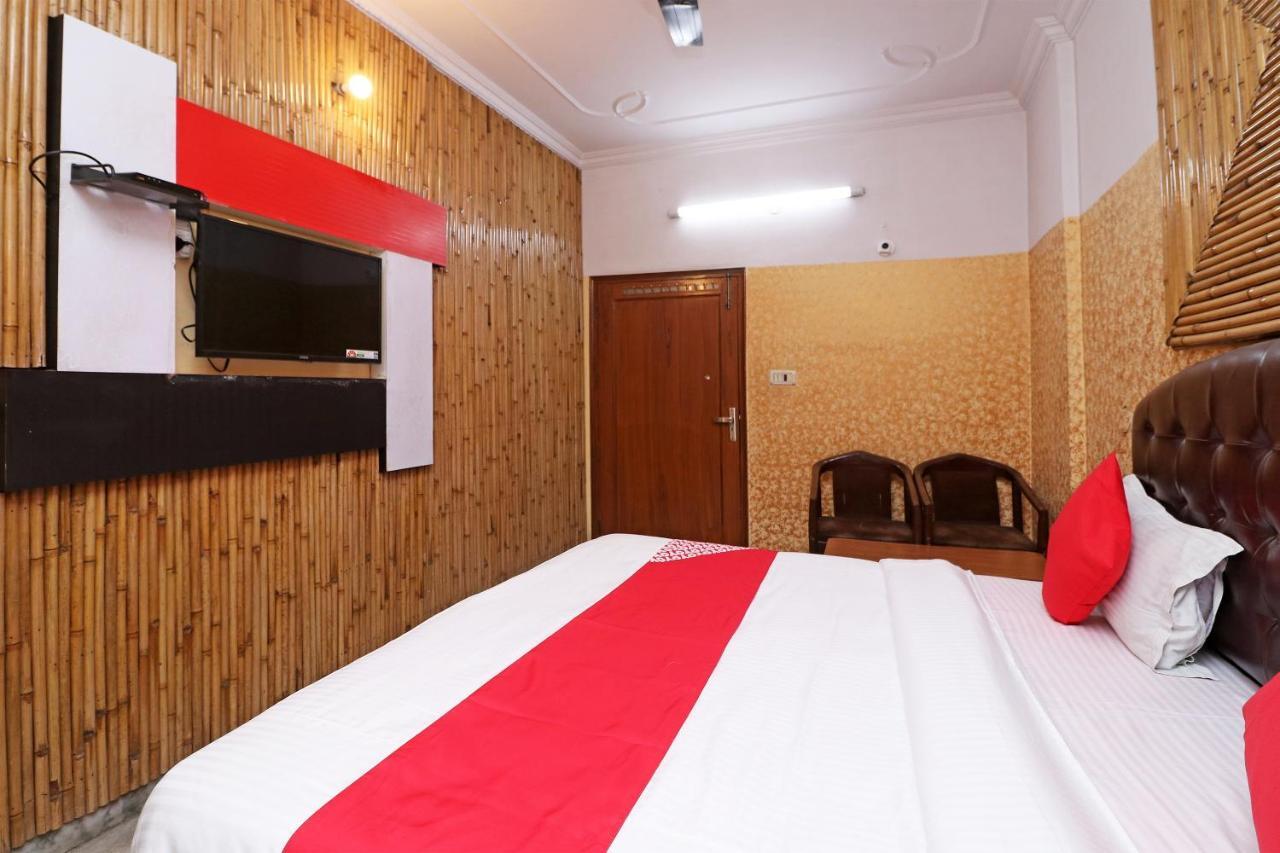 Oyo 29304 Hotel Pooja Yamuna Nagar Luaran gambar