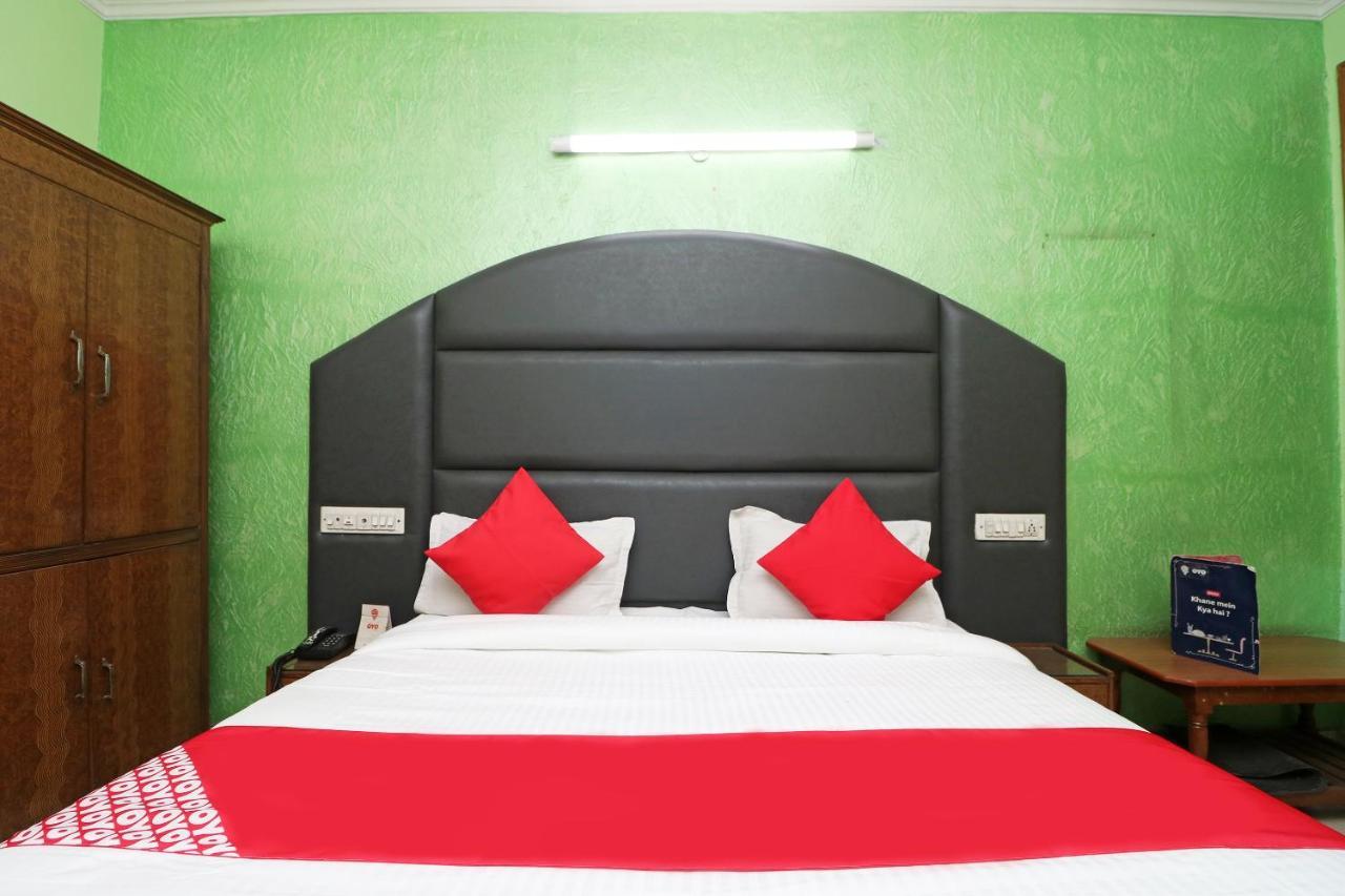 Oyo 29304 Hotel Pooja Yamuna Nagar Luaran gambar